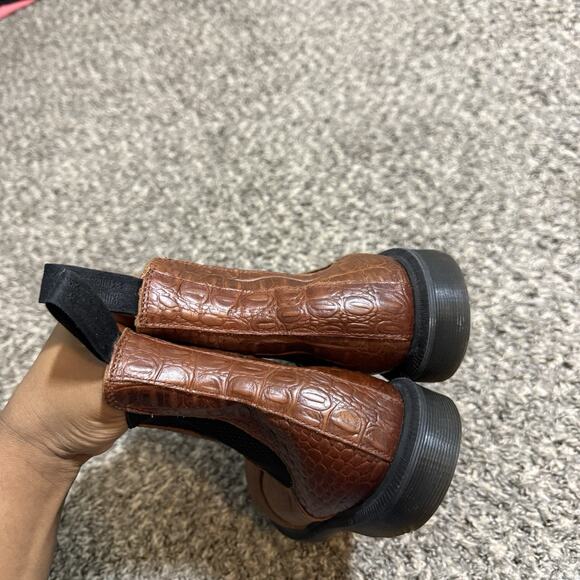 Dr Martens Women's Flora Croc Chelsea Boots Brown Leather Size 7 US - Picture 4 of 11